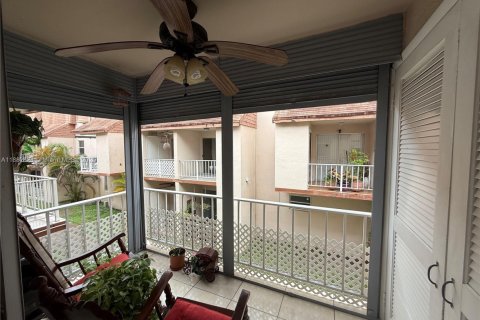 Купить кондоминиум в Хайалиа, Флорида 2 спальни, 87.33м2, № 1932246 - фото 15