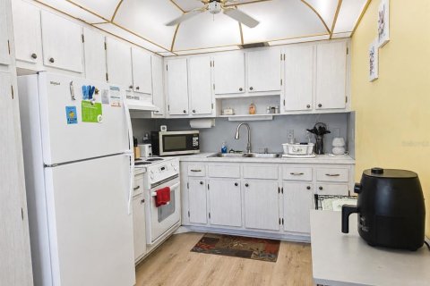 Copropriété à louer à Seminole, Floride: 2 chambres, 81.2 m2 № 2320831 - photo 3