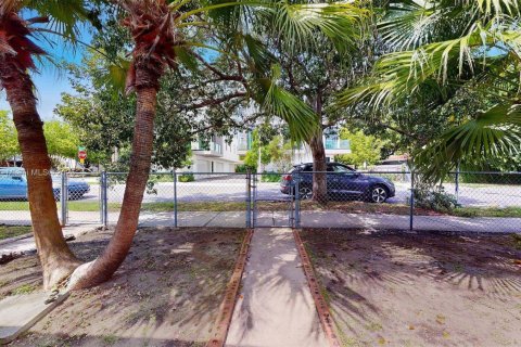 Apartamento en alquiler en Miami, Florida, 27.87 m2 № 2014191 - foto 15