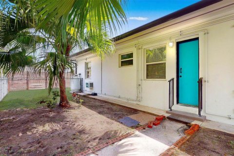 Apartamento en alquiler en Miami, Florida, 27.87 m2 № 2014191 - foto 14