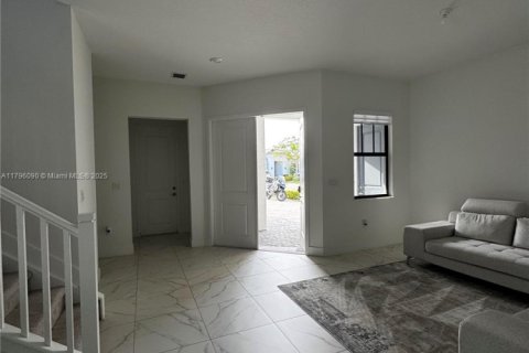 House in Miramar, Florida 5 bedrooms, 314.1 sq.m. № 1865473 - photo 18