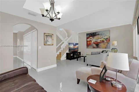 Touwnhouse à louer à Miami Lakes, Floride: 3 chambres, 134.71 m2 № 1975855 - photo 9