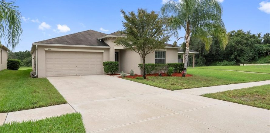 Casa en Dover, Florida 4 dormitorios, 178.19 m2 № 2410149