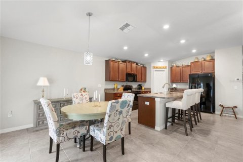 Casa en venta en Dover, Florida, 4 dormitorios, 178.19 m2 № 2410149 - foto 8