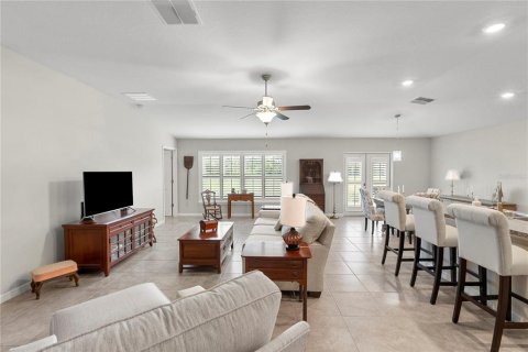 Casa en venta en Dover, Florida, 4 dormitorios, 178.19 m2 № 2410149 - foto 5