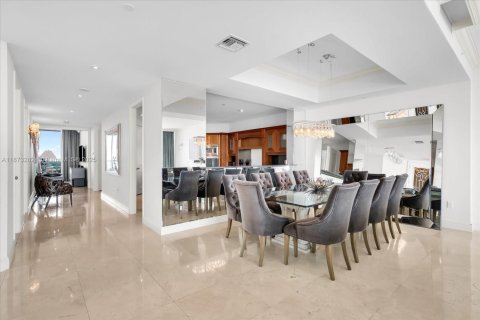 Condominio en venta en Aventura, Florida, 3 dormitorios, 313.45 m2 № 1980043 - foto 5