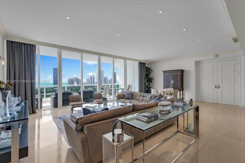 Condominio en venta en Aventura, Florida, 3 dormitorios, 313.45 m2 № 1980043 - foto 1