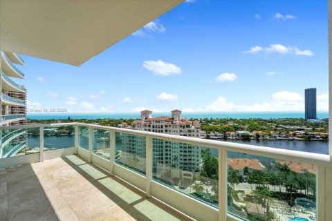 Condominio en venta en Aventura, Florida, 3 dormitorios, 313.45 m2 № 1980043 - foto 30