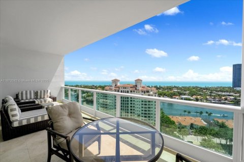 Condominio en venta en Aventura, Florida, 3 dormitorios, 313.45 m2 № 1980043 - foto 20