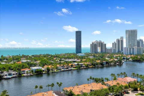 Condominio en venta en Aventura, Florida, 3 dormitorios, 313.45 m2 № 1980043 - foto 22