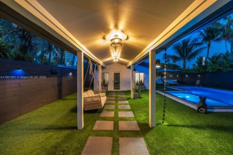 Купить виллу или дом в Майами, Флорида 3 спальни, 176.14м2, № 1954014 - фото 28