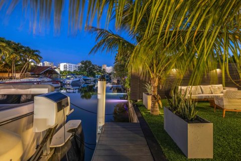 Купить виллу или дом в Майами, Флорида 3 спальни, 176.14м2, № 1954014 - фото 2