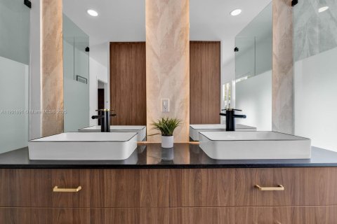 Купить виллу или дом в Майами, Флорида 3 спальни, 176.14м2, № 1954014 - фото 21