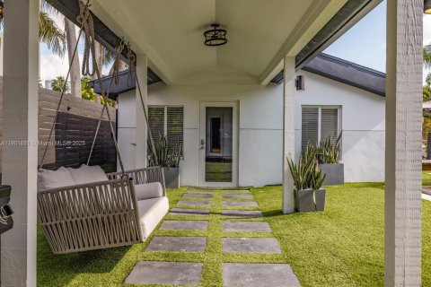 Villa ou maison à vendre à Miami, Floride: 3 chambres, 176.14 m2 № 1954014 - photo 30