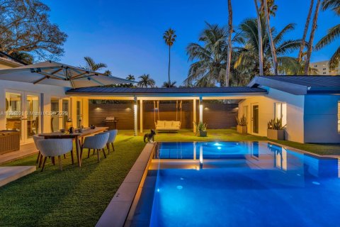 Купить виллу или дом в Майами, Флорида 3 спальни, 176.14м2, № 1954014 - фото 1