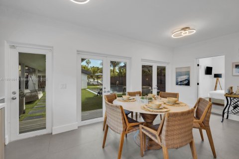 Купить виллу или дом в Майами, Флорида 3 спальни, 176.14м2, № 1954014 - фото 15