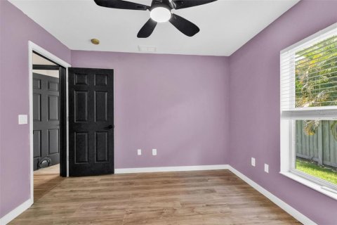 Villa ou maison à vendre à North Port, Floride: 3 chambres, 131.27 m2 № 1902267 - photo 24