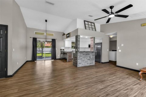 Villa ou maison à vendre à North Port, Floride: 3 chambres, 131.27 m2 № 1902267 - photo 11