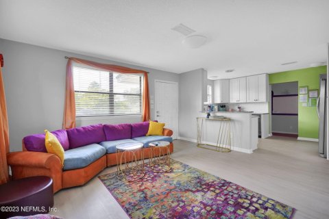 Casa en alquiler en Jacksonville Beach, Florida, 3 dormitorios, 111.48 m2 № 848728 - foto 1