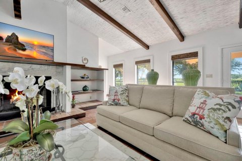 House in Okeechobee, Florida 4 bedrooms, 1168.8 sq.m. № 1395345 - photo 18