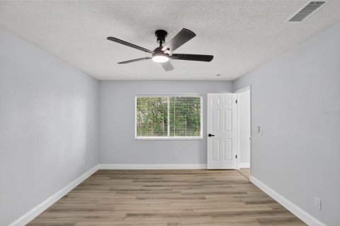 Casa en venta en Orlando, Florida, 4 dormitorios, 182.09 m2 № 1911631 - foto 15