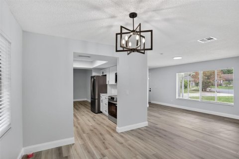 Casa en venta en Orlando, Florida, 4 dormitorios, 182.09 m2 № 1911631 - foto 7