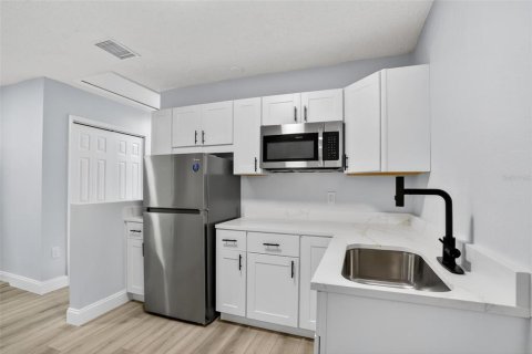 Casa en venta en Orlando, Florida, 4 dormitorios, 182.09 m2 № 1911631 - foto 25