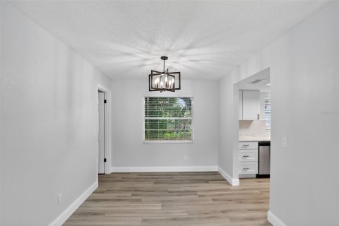 Casa en venta en Orlando, Florida, 4 dormitorios, 182.09 m2 № 1911631 - foto 6
