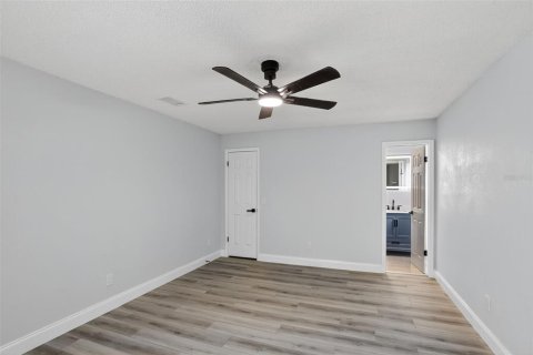 Casa en venta en Orlando, Florida, 4 dormitorios, 182.09 m2 № 1911631 - foto 16