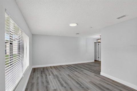 Casa en venta en Orlando, Florida, 4 dormitorios, 182.09 m2 № 1911631 - foto 4