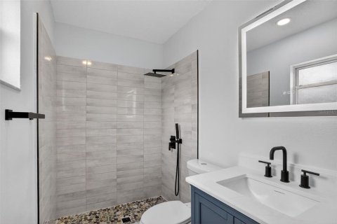 Casa en venta en Orlando, Florida, 4 dormitorios, 182.09 m2 № 1911631 - foto 28