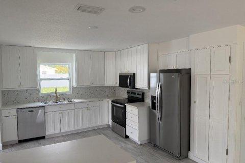 Купить виллу или дом в Сент-Питерсберг, Флорида 3 комнаты, 111.48м2, № 2234311 - фото 3