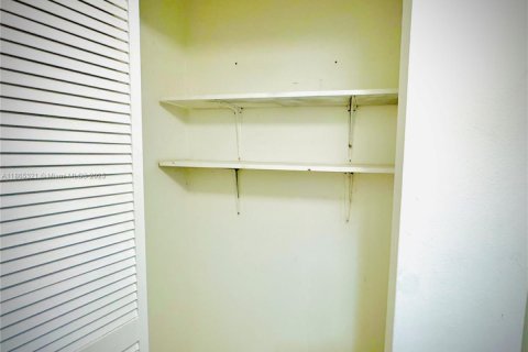 Copropriété à vendre à Lauderdale Lakes, Floride: 2 chambres, 102.19 m2 № 1979302 - photo 17