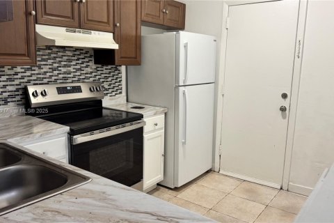 Copropriété à vendre à Lauderdale Lakes, Floride: 2 chambres, 102.19 m2 № 1979302 - photo 9