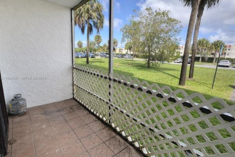 Condo in Lauderdale Lakes, Florida, 2 bedrooms  № 1979302 - photo 21