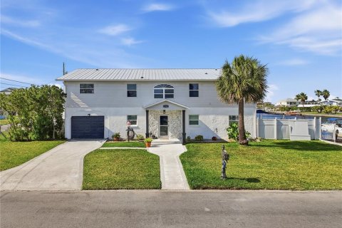 Casa en venta en Hernando Beach, Florida, 5 dormitorios, 264.59 m2 № 2217546 - foto 9