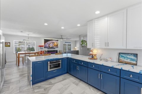 Casa en venta en Hernando Beach, Florida, 5 dormitorios, 264.59 m2 № 2217546 - foto 22