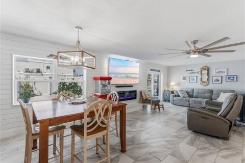 Casa en venta en Hernando Beach, Florida, 5 dormitorios, 264.59 m2 № 2217546 - foto 15