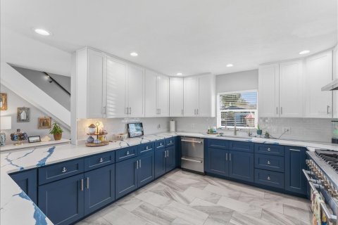 Casa en venta en Hernando Beach, Florida, 5 dormitorios, 264.59 m2 № 2217546 - foto 18