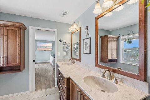 Casa en venta en Hernando Beach, Florida, 5 dormitorios, 264.59 m2 № 2217546 - foto 27