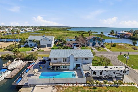 Casa en venta en Hernando Beach, Florida, 5 dormitorios, 264.59 m2 № 2217546 - foto 7