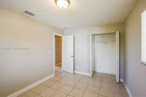 Villa ou maison à louer à Margate, Floride: 4 chambres, 134.52 m2 № 2168591 - photo 14