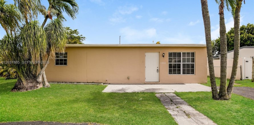 Villa ou maison à Margate, Floride 4 chambres, 134.52 m2 № 2168591