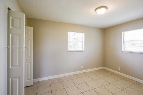 Villa ou maison à louer à Margate, Floride: 4 chambres, 134.52 m2 № 2168591 - photo 13