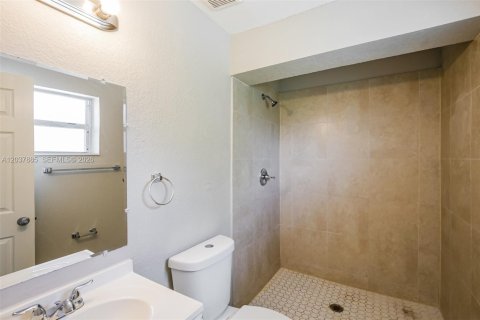 Villa ou maison à louer à Margate, Floride: 4 chambres, 134.52 m2 № 2168591 - photo 16