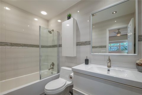 Condominio en venta en Lauderdale Lakes, Florida, 2 dormitorios, 87.7 m2 № 2033192 - foto 18