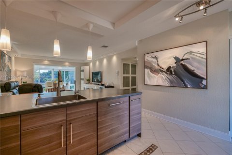 Condominio en venta en Lauderdale Lakes, Florida, 2 dormitorios, 87.7 m2 № 2033192 - foto 10