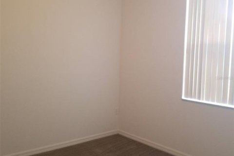 Casa en alquiler en Orlando, Florida, 4 dormitorios, 171.4 m2 № 1842001 - foto 9