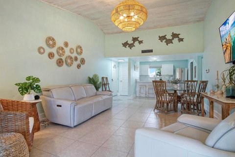 Condo in St. Lucie, Florida, 2 bedrooms № 2084128 - photo 5