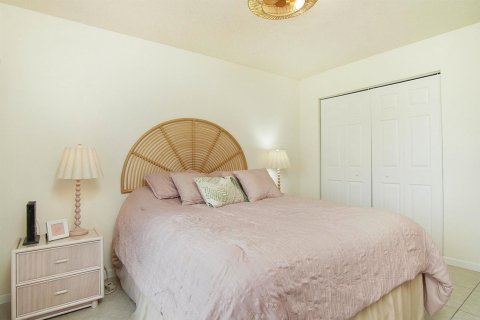 Condo in St. Lucie, Florida, 2 bedrooms № 2084128 - photo 24